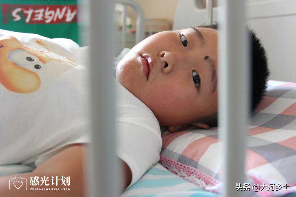 吉林夫妻俩做试管婴儿,避闲言远赴他乡,现儿子患罕见病命悬一线 吉林夫妻俩做试管婴儿,避闲言远赴他乡,现儿子患罕见病命悬一线