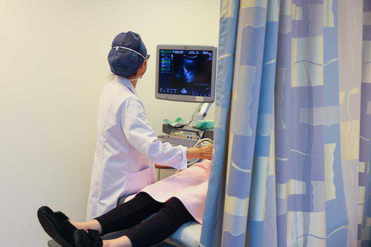 一次试管婴儿要花费3万～5万元，价格缘何居高不下？