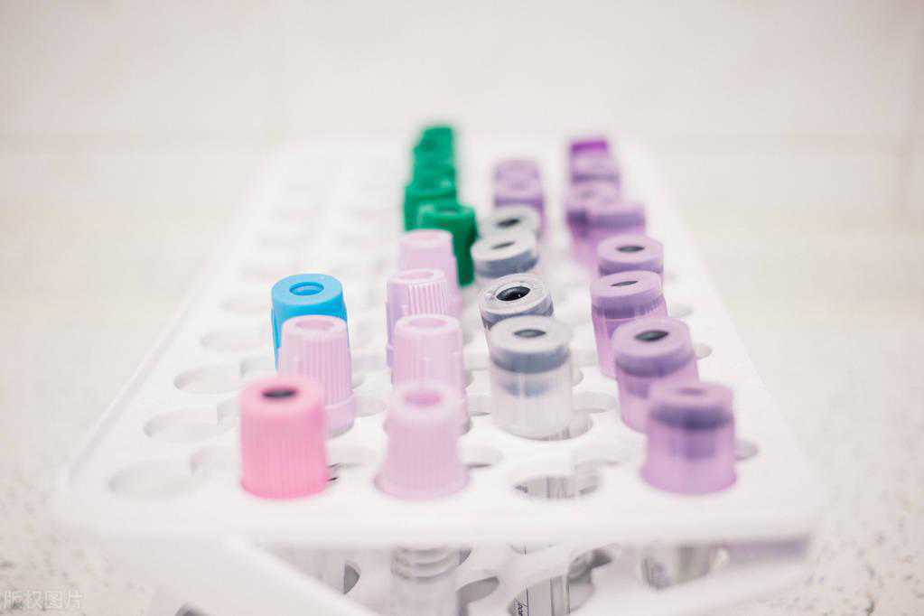 日产23万个医疗试管，看看这台医疗注塑机厉害在哪