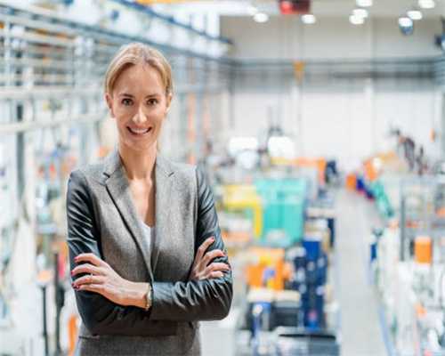 79岁岳父住我家16年,期间没出一分钱,他过世时指着床下的老坛子 79岁岳父住我家16年,期间没出一分钱,他过世时指着床下的老坛子